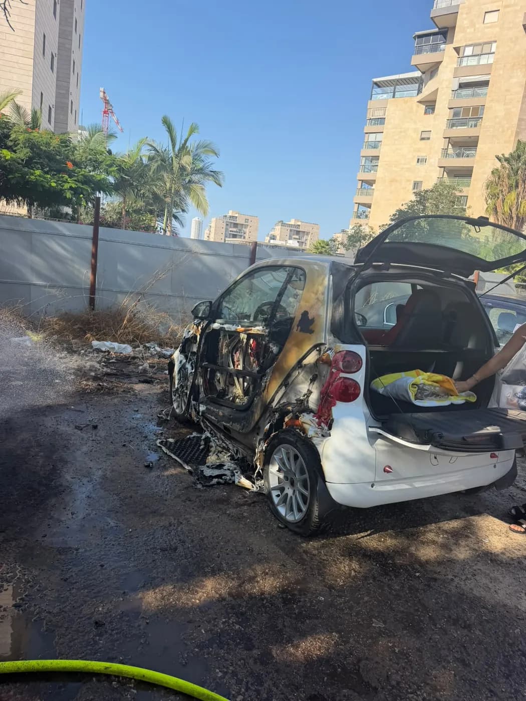 🔥 Пожар автомобиля в районе Барнеа в Ашкелоне